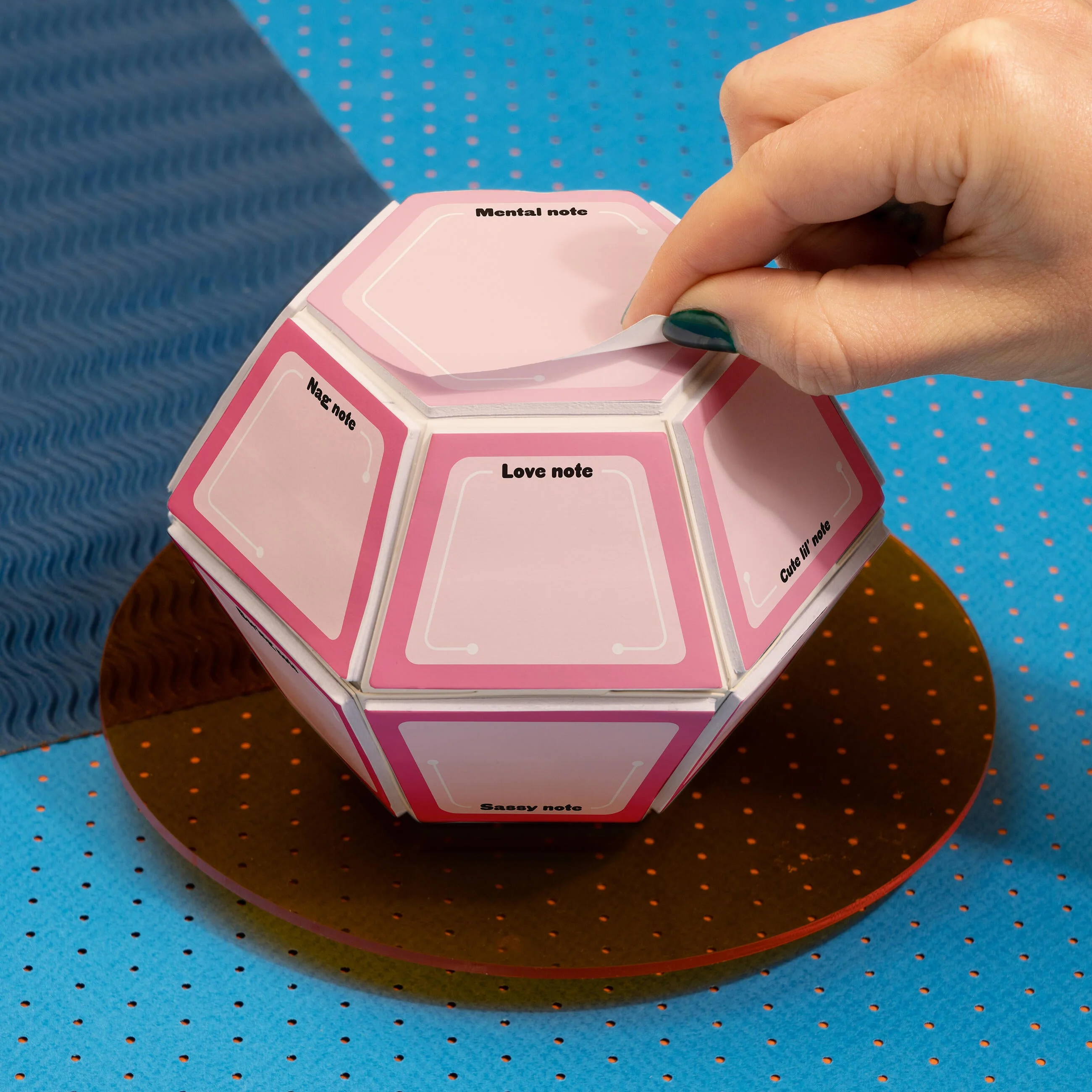 Sticky Note Ball - Image 4